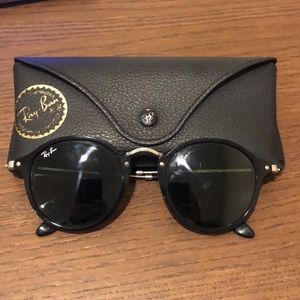 Black Ray-Bans